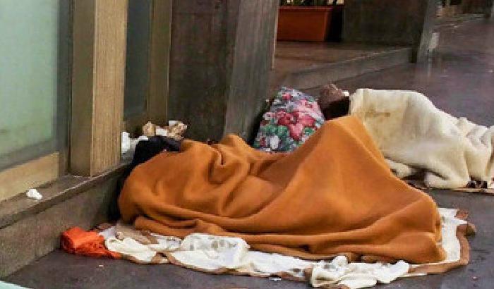 00D241-NEWS_106718 Sprangatori razzisti in azione a Genova (il video)