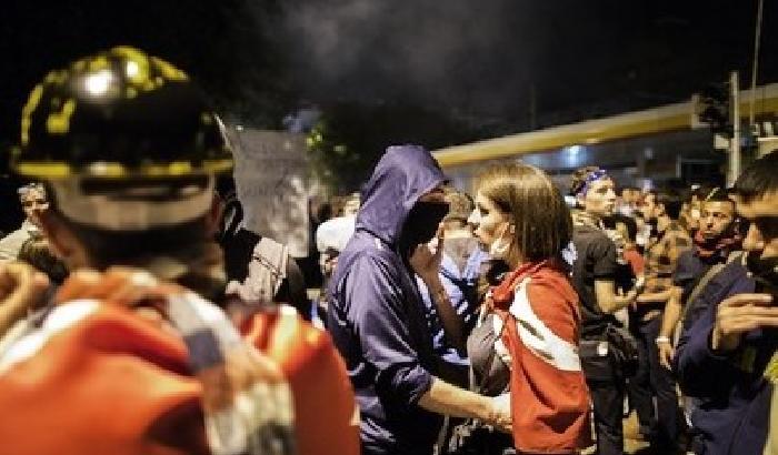 00D2D1-NEWS_107043 Turchia, carcere e multe ai medici che assistono i manifestanti in strada