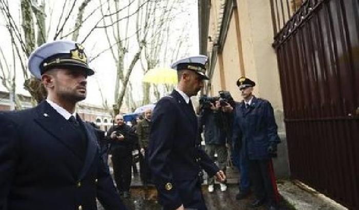 Marò: dispiacere per i pescatori uccisi ma siamo innocenti