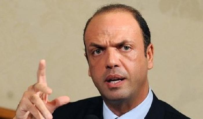 00D544-NEWS_108332 Alfano: governo caduto per crisi interna al Pd