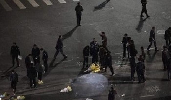 00D795-NEWS_109755 Strage in Cina: 29 persone accoltellate in stazione