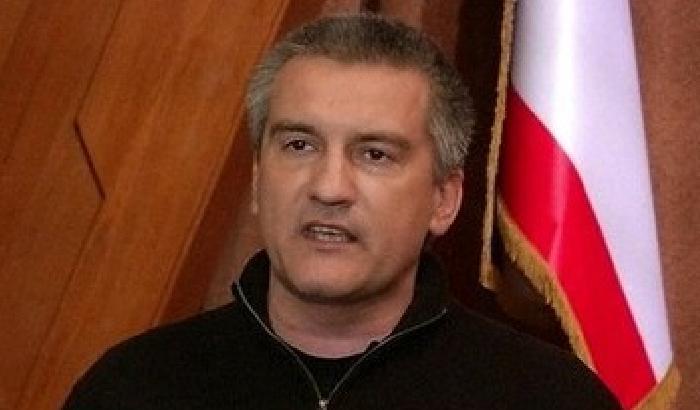 00D843-NEWS_110102 Kiev: arrestate il premier della Crimea