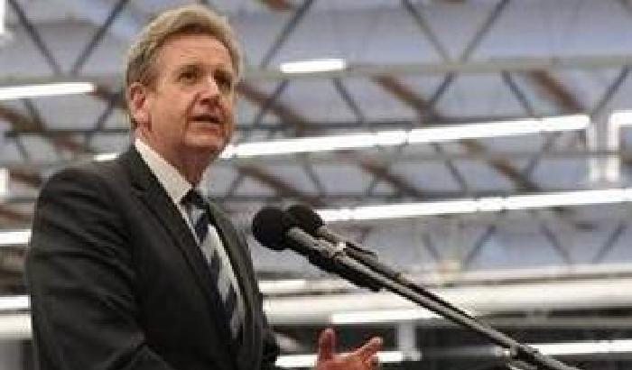 In Australia i politici si dimettono per una bottiglia di vino regalata