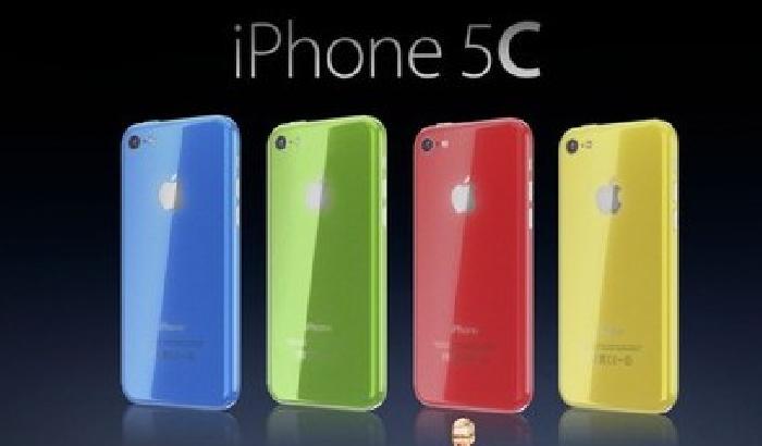 00DF57-NEWS_114432 Italiani delusi dal neonato Iphone 5c da 8gb. E' un clone