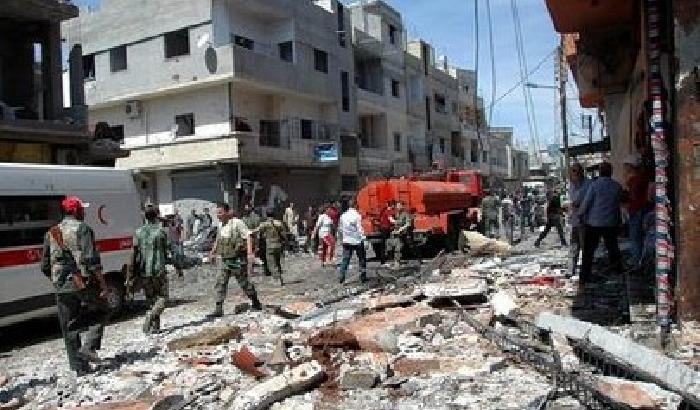 00E1A1-NEWS_115700 Siria: ad Homs i ribelli si arrendono