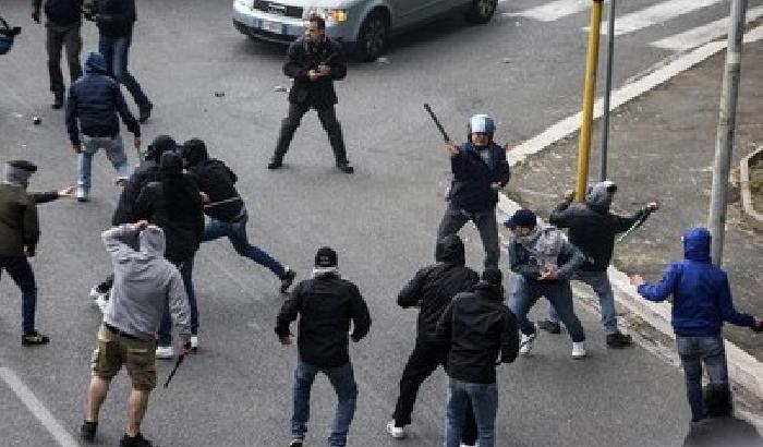 De Santis resta in carcere, Esposito libero