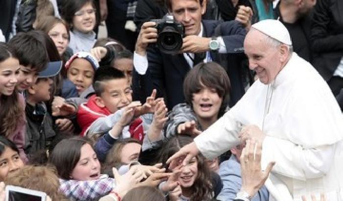 Il Papa: la Chiesa sia la casa dei poveri