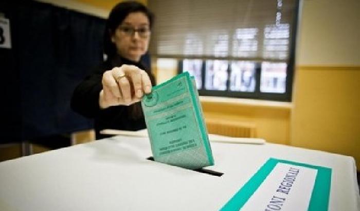 00E473-NEWS_117491 Valanga del Pd anche su città e regioni