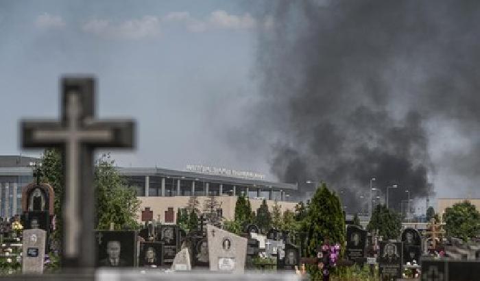 A Donetsk si combatte: cento i morti