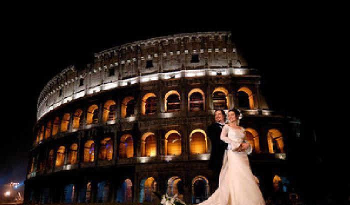 00E517-NEWS_118000 Il Comune di Roma, apre il Colosseo ai matrimoni