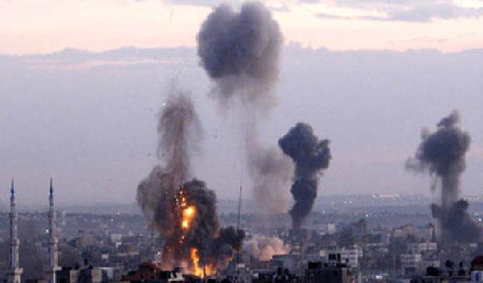 00E581-NEWS_118271 Ucraina: attacco aereo a Lugansk. 5 morti