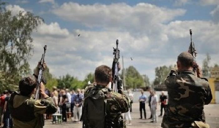 Ucraina: arriva il 'cessate il fuoco', ma continuano gli scontri