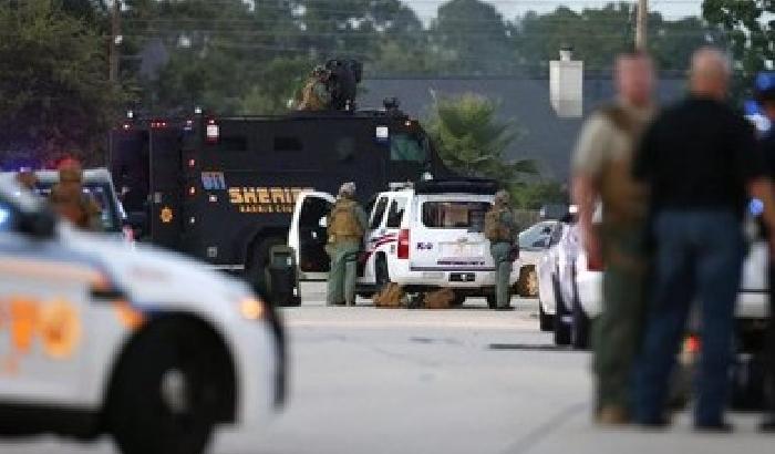 00EB61-NEWS_122074 Texas, lite familiare finisce nel sangue: sei vittime