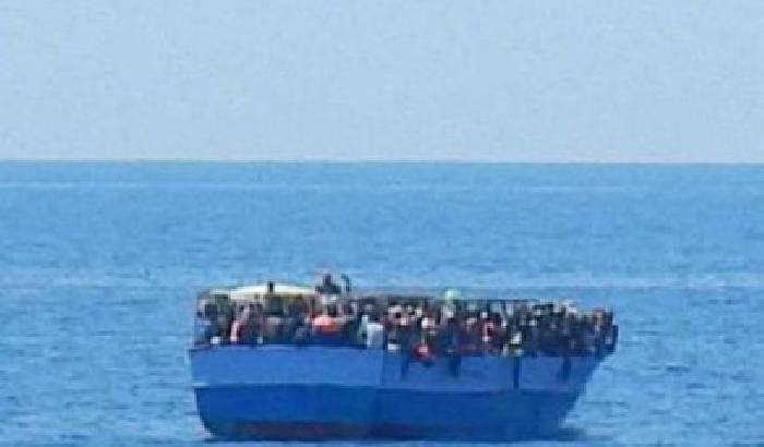 Nuovo naufragio nel Mediterraneo: due morti