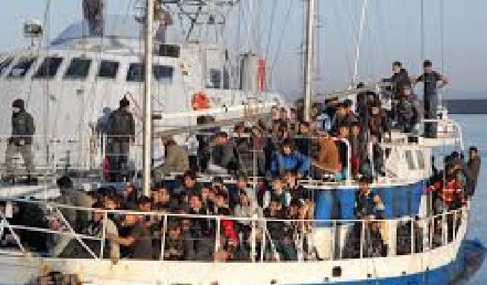 Lampedusa, 18 morti nel gommone affondato
