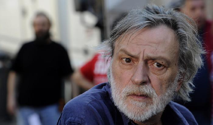 Nella foto, Gino Strada
