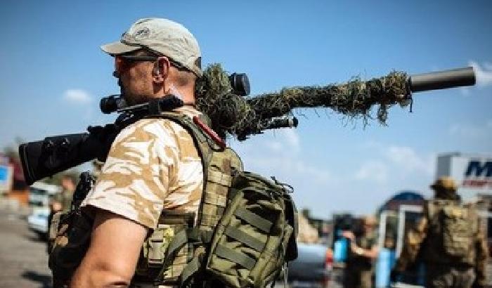 Ucraina, 100 mezzi militari russi a sud-est