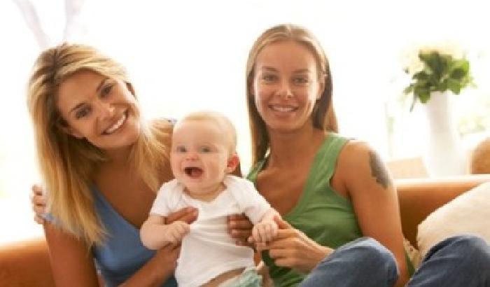 Il tribunale di Roma dice sì all'adozione delle coppie gay