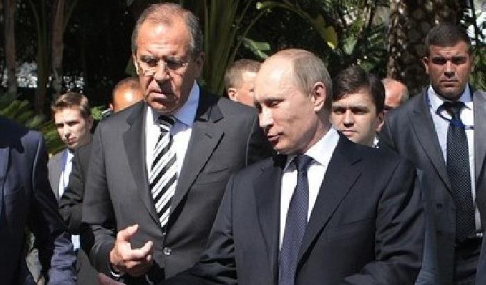 00F251-NEWS_125910 Ucraina: Putin minaccia, Lavrov rassicura