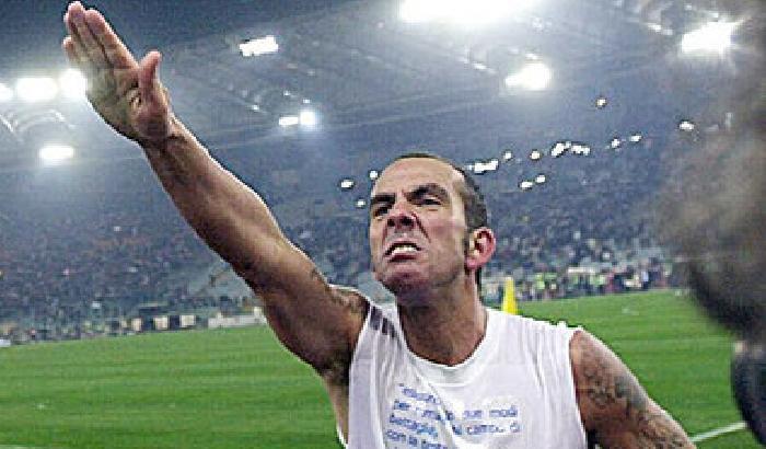 00F42F-NEWS_126837 La Cassazione contro il saluto romano: necessario vietarlo