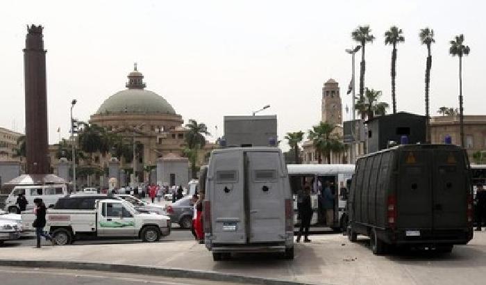 Egitto, attentati a Il Cairo: morti due agenti