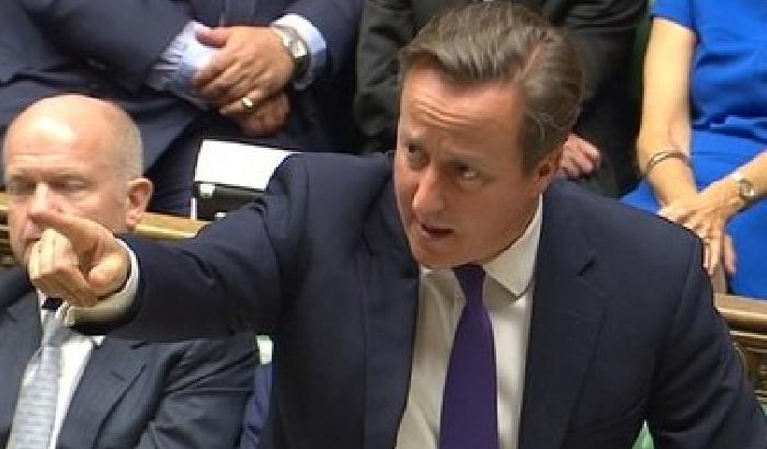 00F6AB-NEWS_127974 Londra vota il via libera ai raid in Iraq