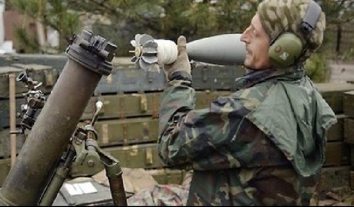 Bombe a grappolo su Donesk