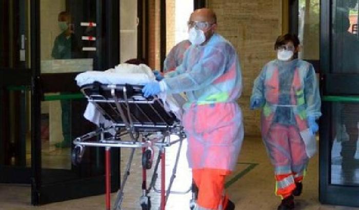 00F3A2-la-donna-ricoverata Paura per ebola