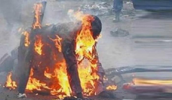 Cristiani bruciati vivi
