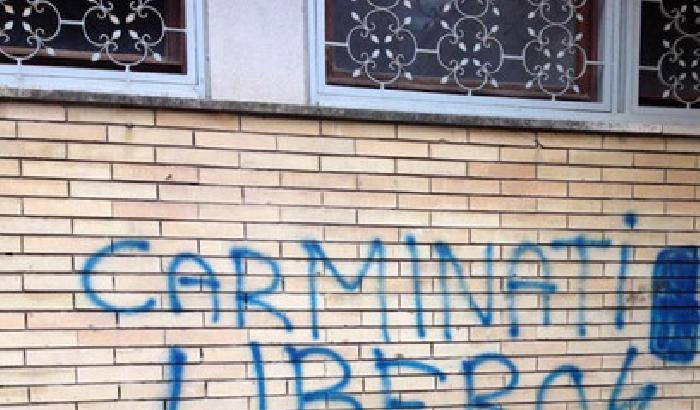 Mafia Capitale, scrive 'Carminati libero' su un muro: denunciato
