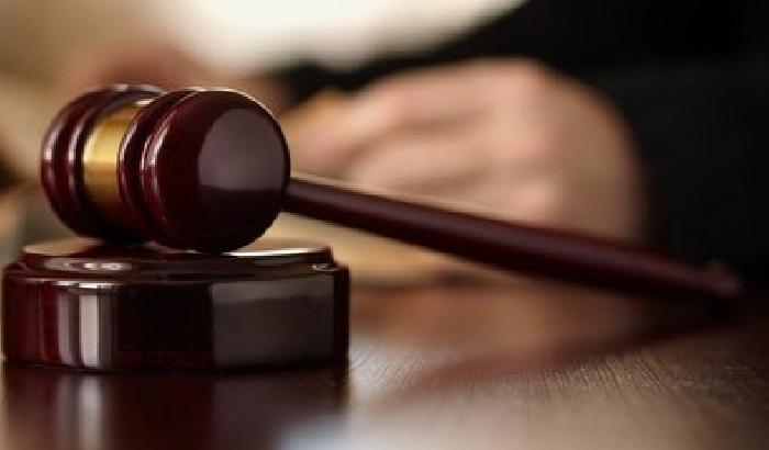 Non assumerei mai omosessuali: Taormina condannato