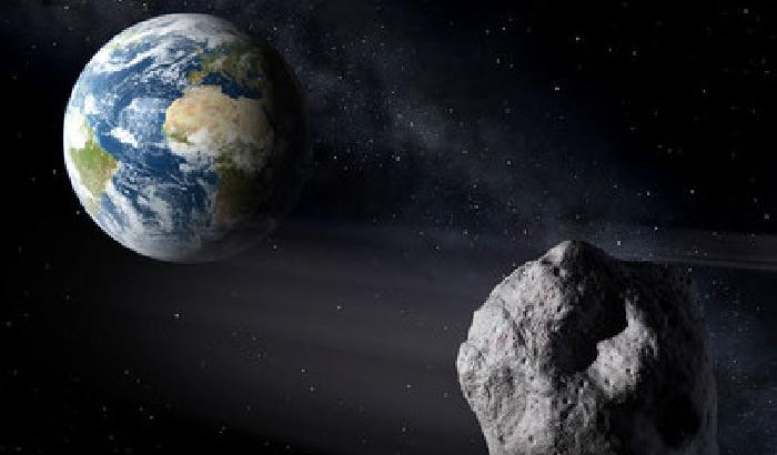 010B6E-NEWS_138627 L'asteroide gigante sfiora la Terra in anticipo