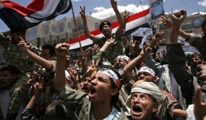 010D12-rivolta-anti-mubarak-in-egitto Rivolta anti-Mubarak in Egitto