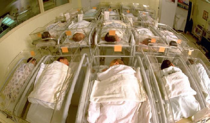 010E65-NEWS_140163 Istat, nascite e decessi in calo: aumenta la speranza di vita