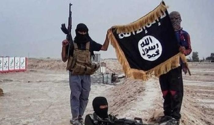 Il 72% degli italiani teme l'Isis ma non vuole la guerra