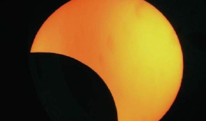 0111BB-NEWS_141955 Occhi al cielo: eclissi di Sole in arrivo