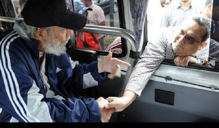 01183A-NEWS_145351 Dopo un anno Fidel Castro riappare in pubblico