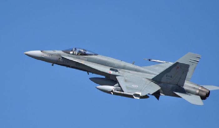 011901-cf-18-immagine-d-archivio CF-18, immagine d'archivio