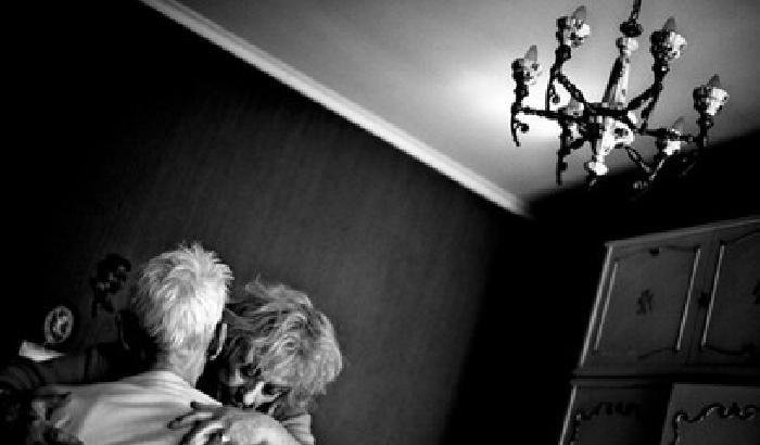 Fa sesso con la moglie malata di Alzheimer: processato