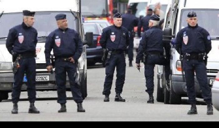 Francia, arrestato un militante dell'Isis: preparava un attentato