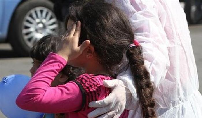 Sbarchi: l'accoglienza è inadeguata, minori trasferiti per ultimi