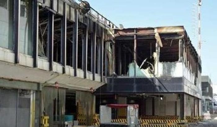 Fiumicino: cinque operai indagati per il rogo