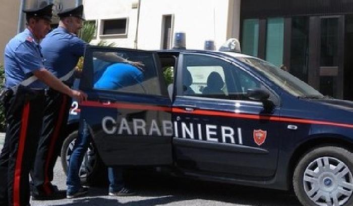 Napoli: ex guardia giurata spara a 6 vicini di casa, arrestato