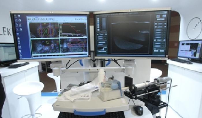 Bambina malata di cancro, curata con protoni: primo caso in Italia