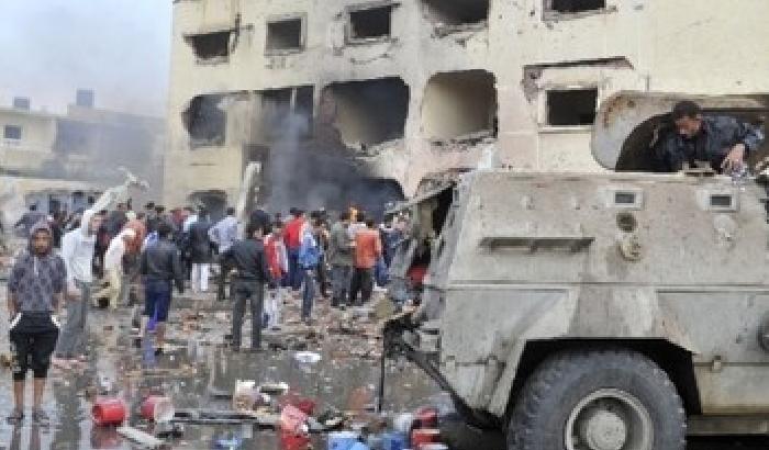 Sinai, jihadisti attaccano l'esercito egiziano: 70 morti