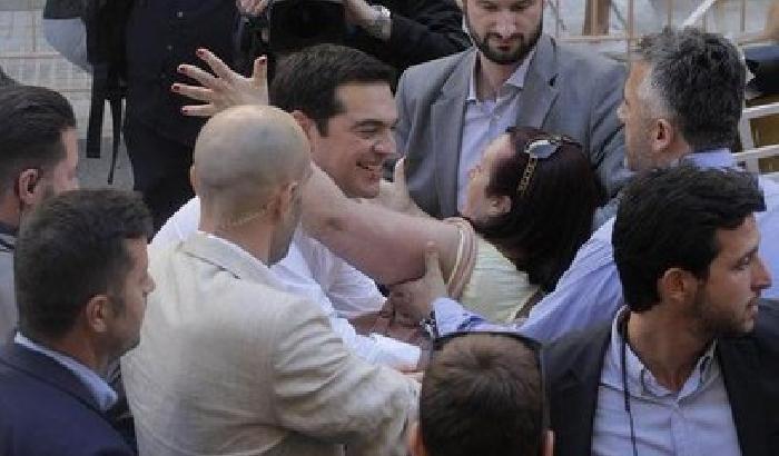 012854-NEWS_153543 Tsipras: ora trattare ma anche sul debito