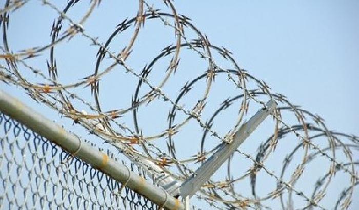 Tunisia: pronto entro fine 2015 il muro anti-Isis al confine con la Libia