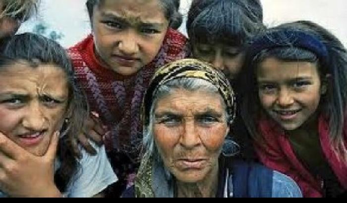 Rom, basta con gli sgomberi in Bulgaria