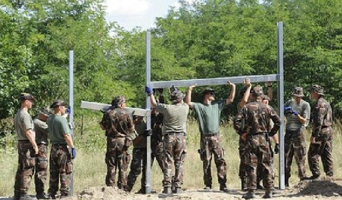 012AAA-NEWS_154741 Ungheria, il muro anti-immigrati va avanti