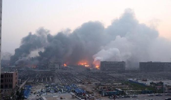 Cina, esplosione a Tianjin: 50 morti e 700 feriti